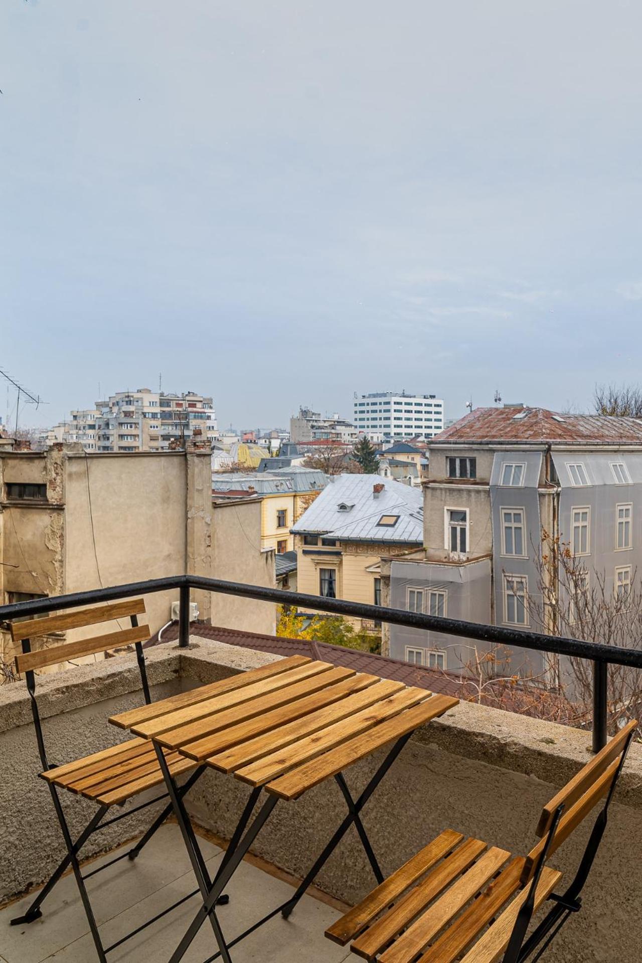 Loggia & Luxe 5Br Penthouse In Universitatii Area 부쿠레슈티 외부 사진