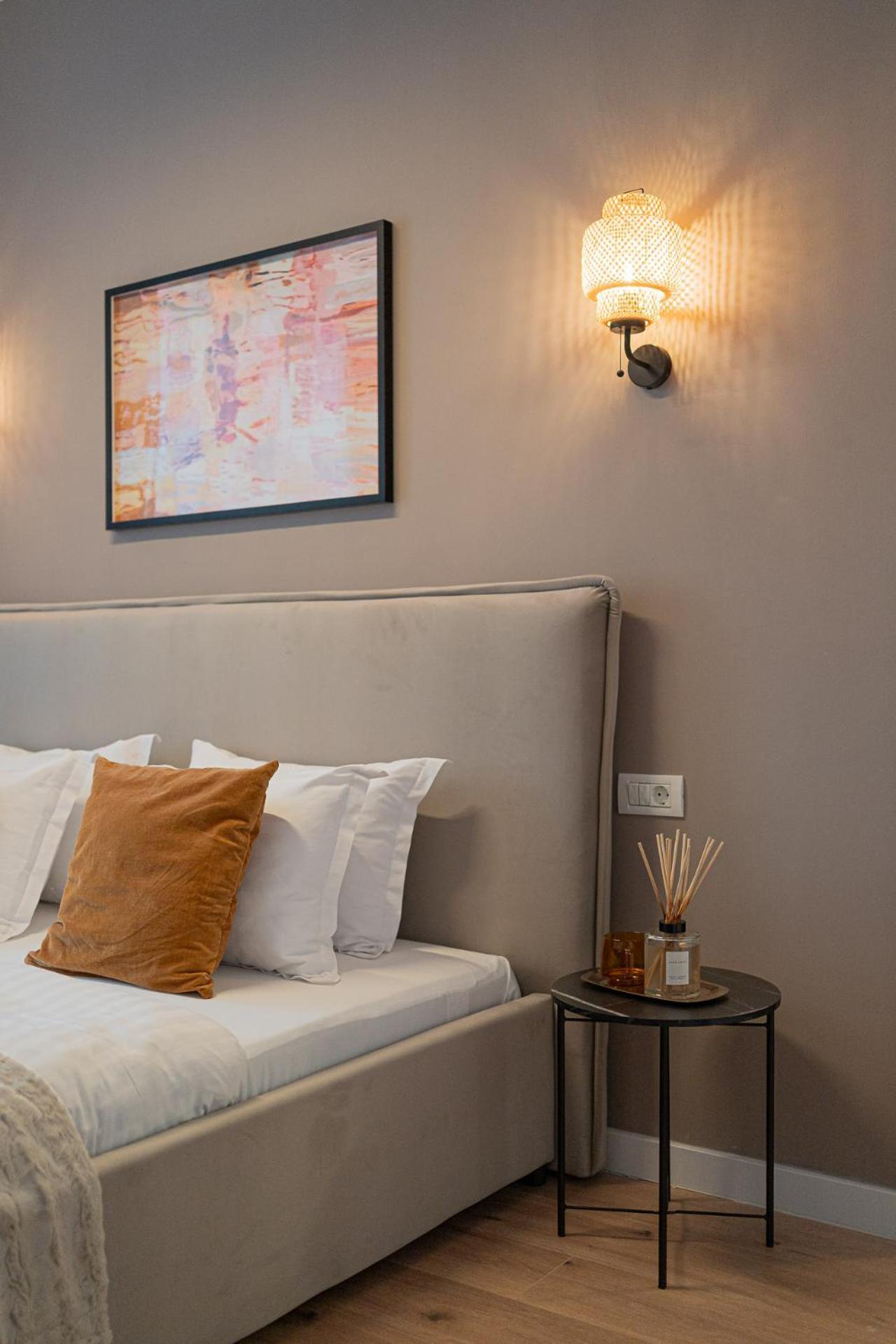 Loggia & Luxe 5Br Penthouse In Universitatii Area 부쿠레슈티 외부 사진