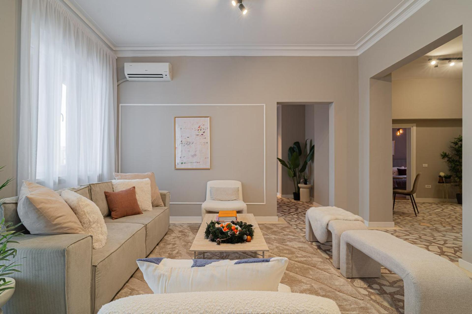Loggia & Luxe 5Br Penthouse In Universitatii Area 부쿠레슈티 외부 사진