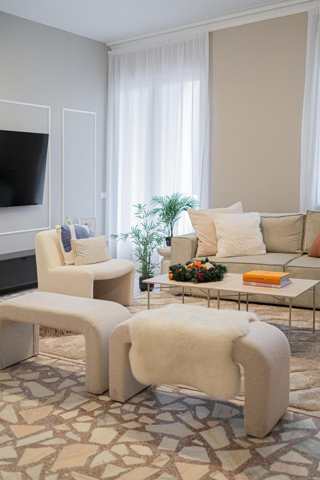 Loggia & Luxe 5Br Penthouse In Universitatii Area 부쿠레슈티 외부 사진